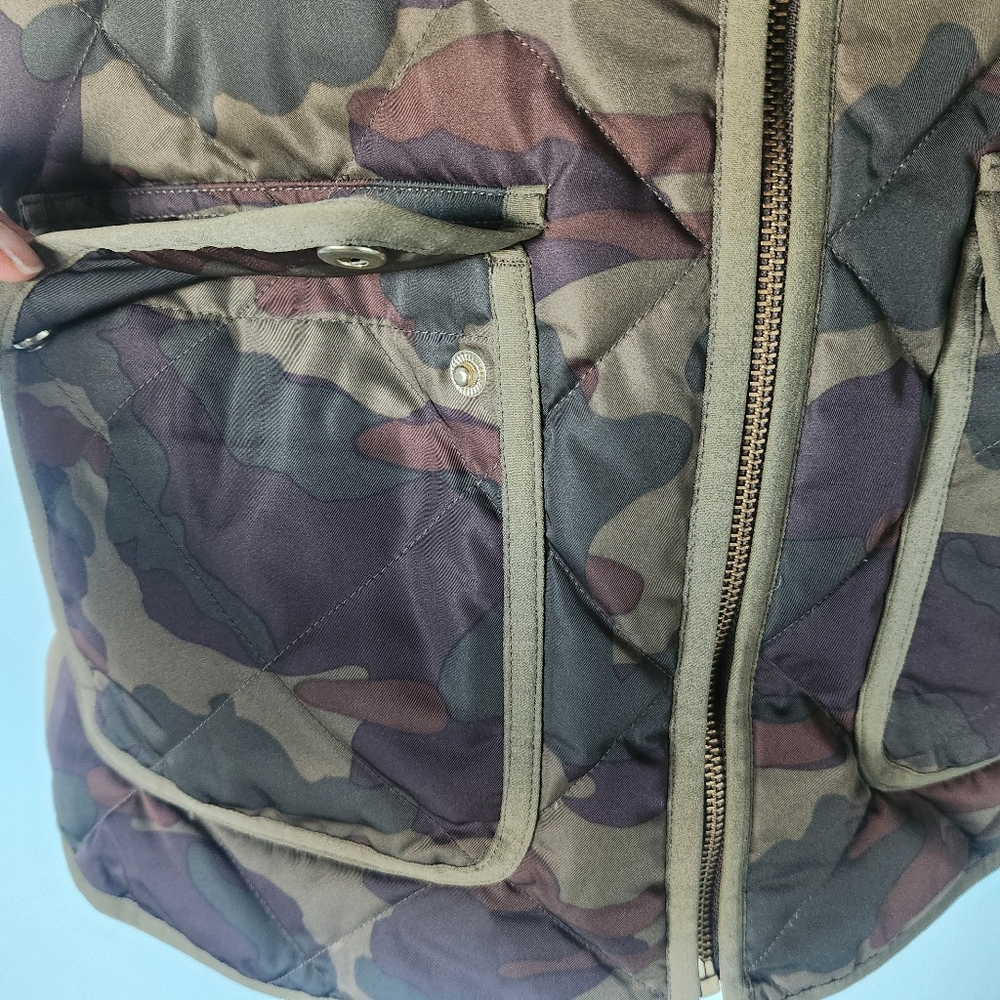 J.Crew Large Excursion Camo Down Quilted Vest - image 5